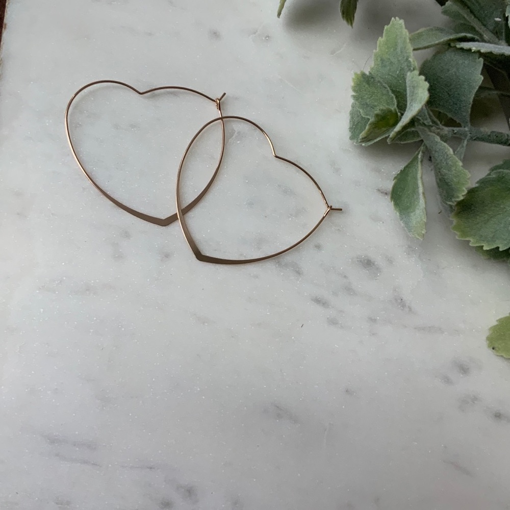 The Hazel - Dainty Heart Hoop Earrings - Picture 4 of 4